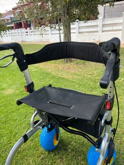 Andador con ruedas city