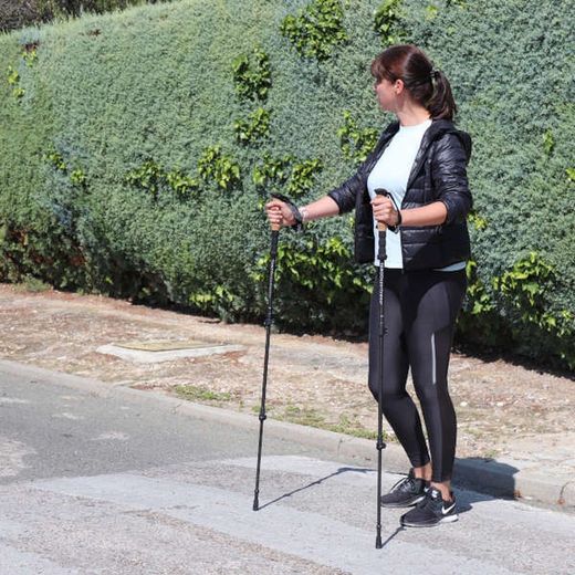 Bastón de trekking 100% de fibra de carbono.