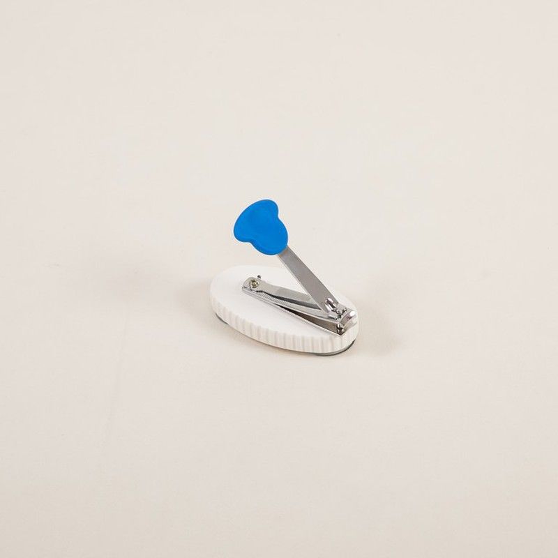 Cortaúñas con base