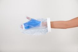 Cubre escayolas sencillos y cómodos de mano para adultos, longitud 305 mm.