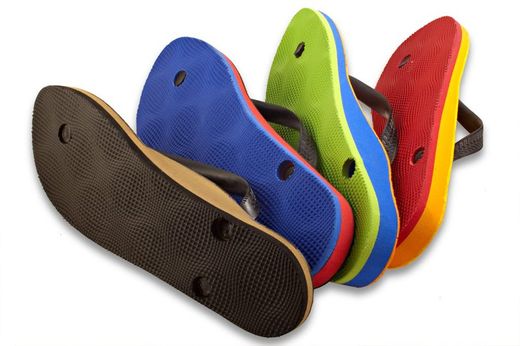 Hawaianas, con la base de ellas con Plantillas Personalizadas a su medida con estudio de la pisada y la marcha.