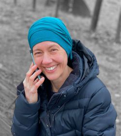 Pañuelo oncológico Verde petroleo de Ibbibi