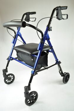 Rollator ligero de cuatro reudas