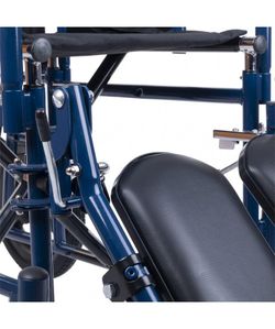 Silla de ruedas de acero plegable con respaldo reclinable PC 15/151