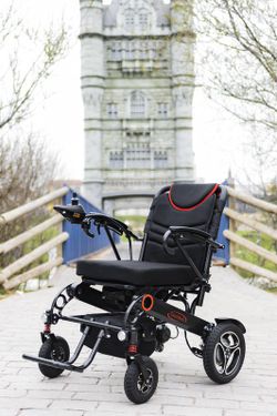 Silla de ruedas eléctrica Akira