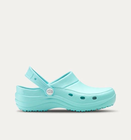 Zuecos  sanitarios de Eva Sirocos de Feliz Caminar