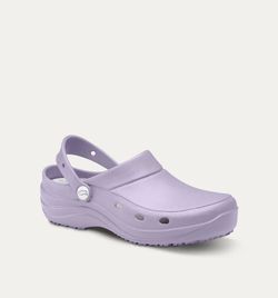 Zuecos  sanitarios de Eva Sirocos de Feliz Caminar